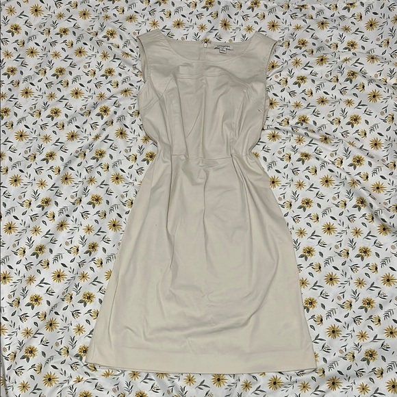 Banana Republic Dresses & Skirts - Banana Republic Cream Ruched Sheath Midi Dress